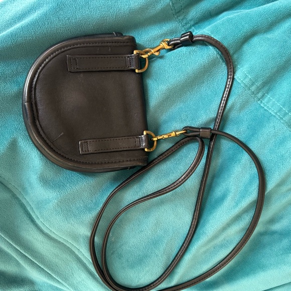 Vintage Coach Black Leather Turnlock Crossbody/Mini Belt Bag 9826 - Picture 5 of 10